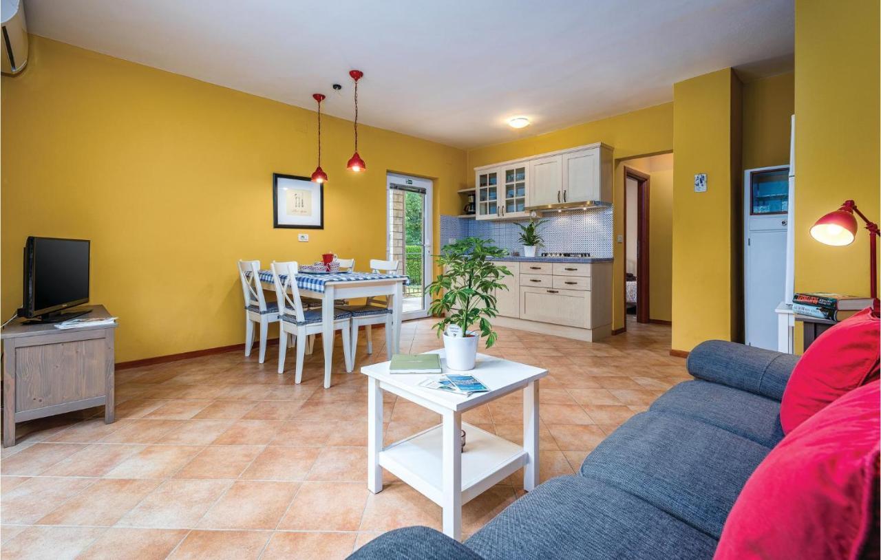 Amazing In With Wifi Apartment Umag