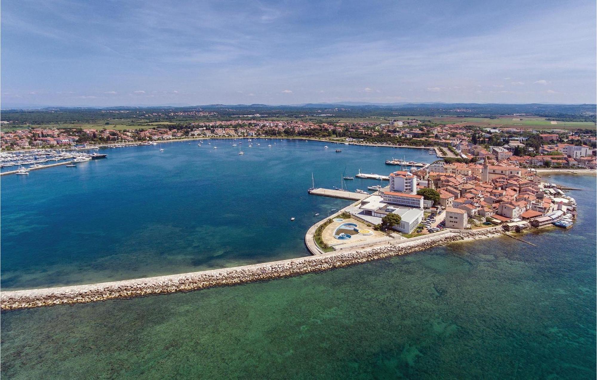 Amazing In With Wifi Apartment Umag